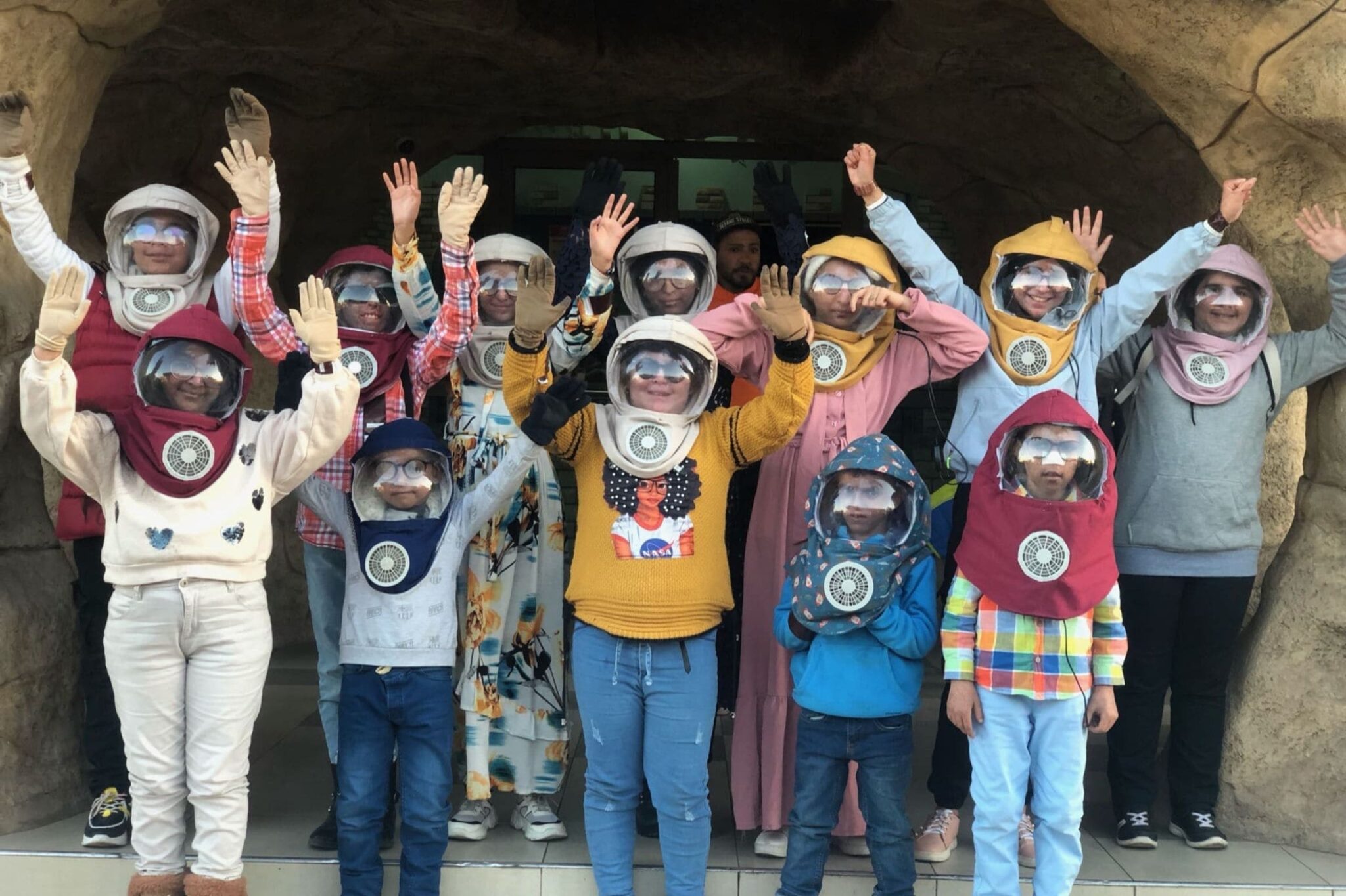 Enfants de la lune portant des masques de protection aux rayons UV